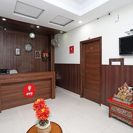 Oyo 680 Hotel Ranjana Heritage Lakhnaú Exteriér fotografie