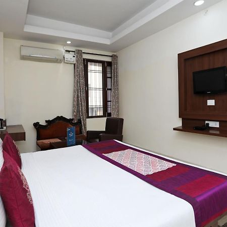 Oyo 680 Hotel Ranjana Heritage Lakhnaú Exteriér fotografie