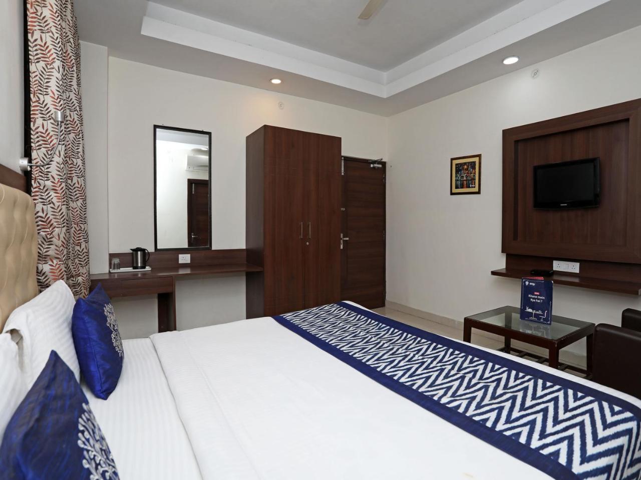 Oyo 680 Hotel Ranjana Heritage Lakhnaú Exteriér fotografie